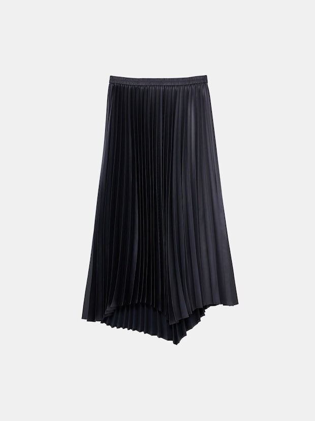 plst黒サテンイレギュラーヘムプリーツスカート