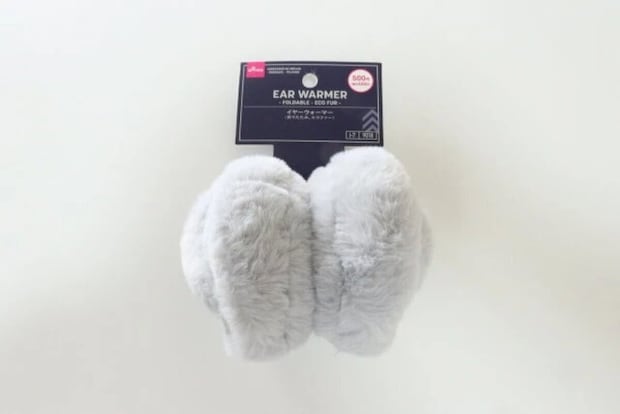 ダイソー　イヤーウォーマー（折りたたみ、エコファー）　パッケージ