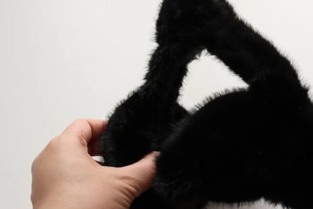 ダイソー　猫耳イヤーウォーマー