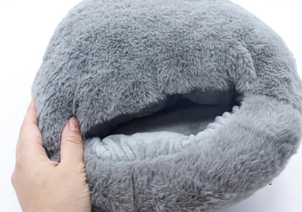 見つけたら迷わずカゴへ！冬の快適度が爆上がり♡秋冬大活躍するあったか100均グッズ