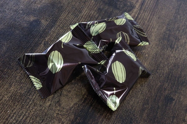 ダイソー ドバイチョコレート ダイソー ドバイチョコレート 3個入り