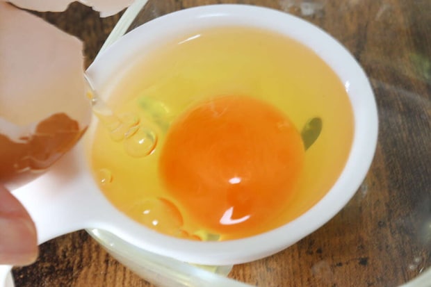 ダイソー　かけられるエッグセパレーター　黄身