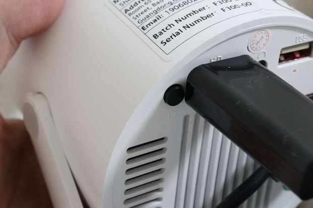 USB Type-C to HDMI ケーブル プロジェクターにつなぐ USB Type-C to HDMI ケーブル プロジェクターにつなぐ