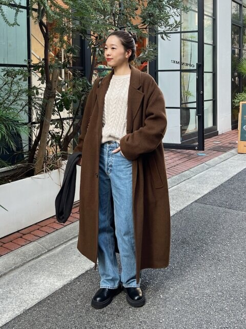 2025冬大人女性おすすめロングコートカジュアルコーデ