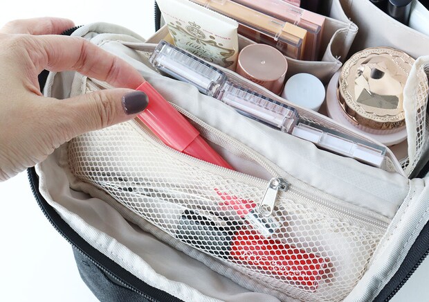 BRILMY [ブリルミー]　中身が見えて時短がかなうズボラに優しいスタンドポーチメッシュポケット