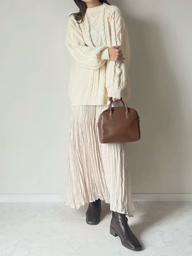ニット 白スカート コーデ ニットと白スカートのコーデ2