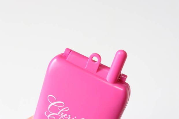 ダイソー コンパクトミラー ガラケー ダイソー コンパクトミラー ガラケー ストラップホール