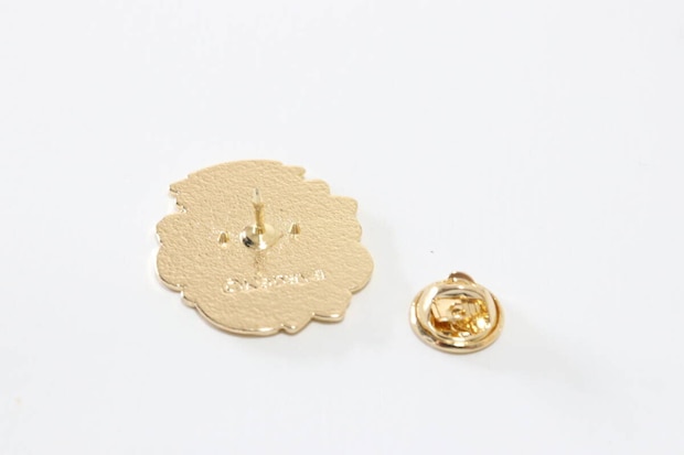 セボンスター メタルピンバッジ セリア セボンスター メタルピンバッジ セリア 裏面