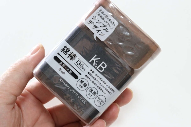 セリア 綿棒(130本入)黒 セリアの綿棒(130本入)黒のビジュアル