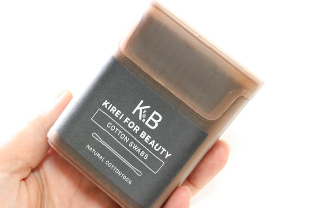 セリア 綿棒(130本入)黒 セリアの綿棒(130本入)黒のビジュアル