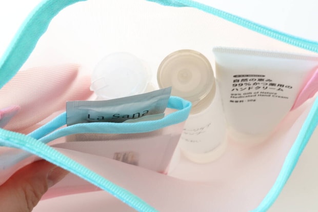 ミニポケット付メッシュポーチ 収納力 ミニポケット付メッシュポーチ 収納力