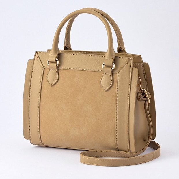 しまむらのスクエアショルダーバッグ（MARIE）