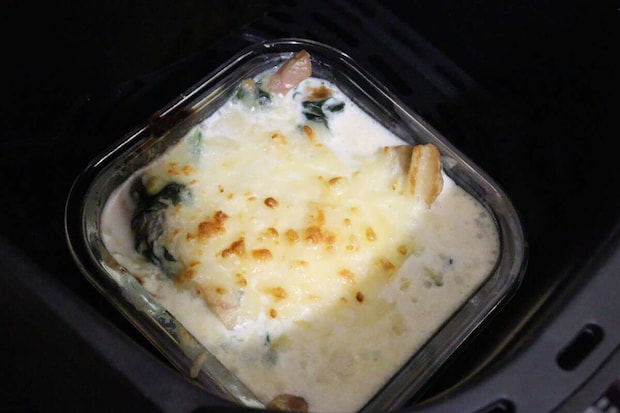 ダイソーの正方形保存容器（エア弁付、240mL）で調理する