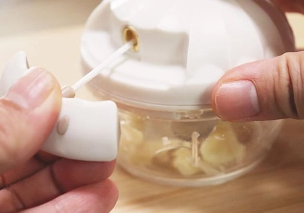 ダイソー　ミニハンドル野菜カッター