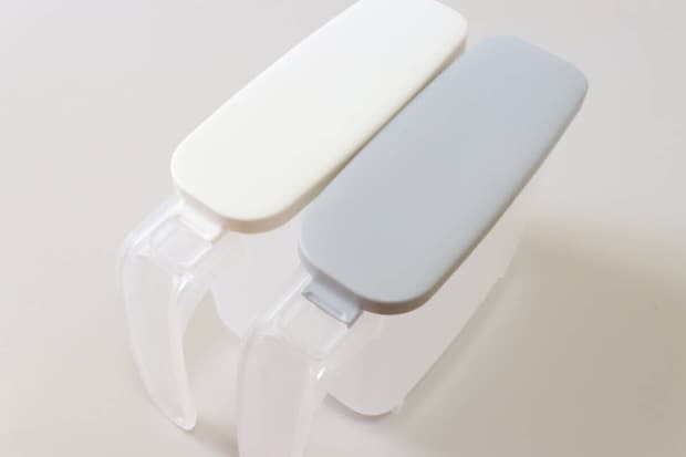 ダイソーの角までフィットしてすくえる調味料ケースのカラーバリエーション