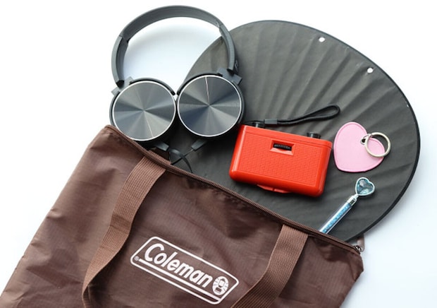 宝島社雑誌付録のsweet2026年2月号のコールマンのジップつきトートバッグ＆クロワッサン形ポーチチャーム4