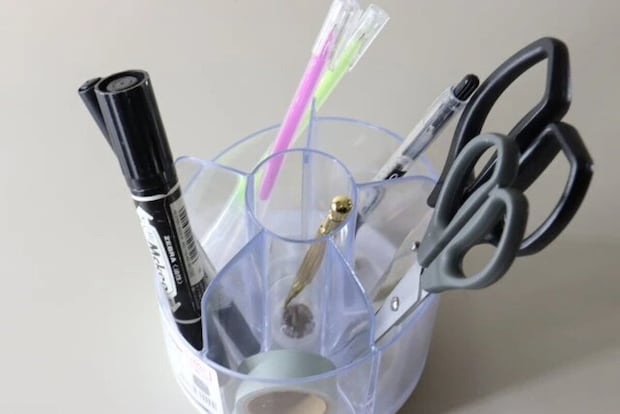 ダイソー　回転式ペン立て