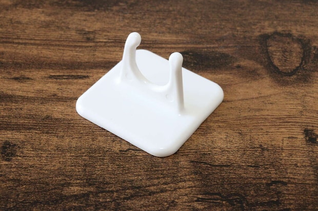 ダイソー マグネットシェーバーホルダー(浴室用) ダイソーのマグネットシェーバーホルダー(浴室用)のビジュアル