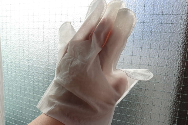 ダイソー 除菌ができる お掃除用 ウェット手袋 ダイソーの除菌ができる お掃除用 ウェット手袋は窓掃除にぴったり