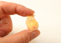 3点セットでちょっぴりお得♡いま大人気の100均ふわふわチャーム