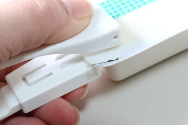 セリアのスパッターは豆腐のパックを簡単に開けられる