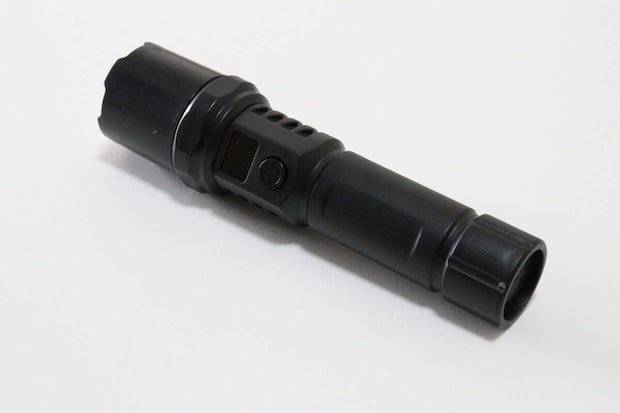 ダイソー RECHARGEABLE LED LIGHT ダイソーのオーム電機の充電式LEDライト