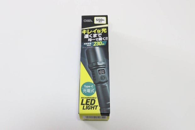 ダイソー RECHARGEABLE LED LIGHT ダイソーのRECHARGEABLE LED LIGHTのパッケージ