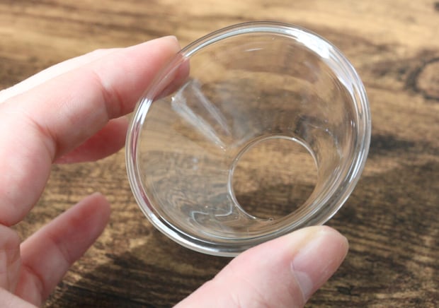 見つけたら手放しちゃダメ！植物好きさんに大人気の100均おしゃれ花瓶