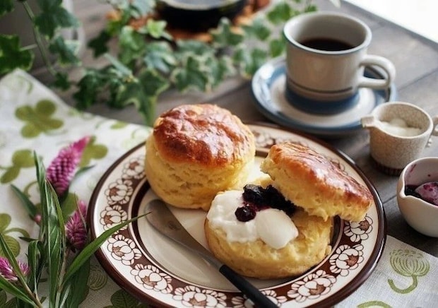 卵もバターもいりません！ホットケーキミックスで簡単！混ぜて焼くだけのスコーンレシピ4選