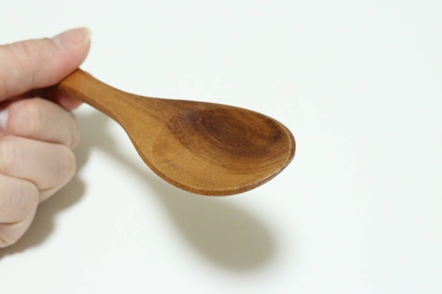 ダイソー レンゲスプーン アカシア ダイソーのレンゲスプーン アカシアは口当たりがやさしい