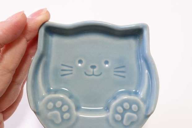 セリアの箸置きプレート 肉球ねこの正面