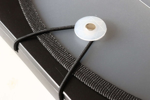 ダイソーのセクションファイル（13ポケット、Ａ、黒）のボタン部分