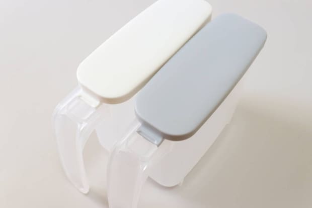 角までフィットしてすくえる調味料ケース　コンパクト