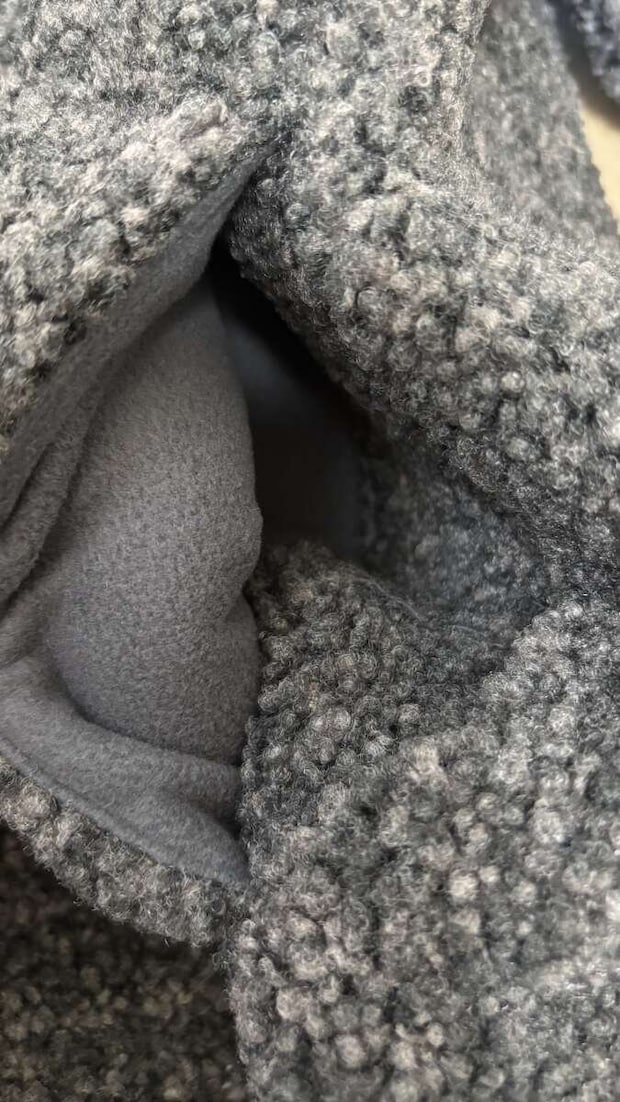 ユニクロボアフリースリラックスカーディガンのポケット部分