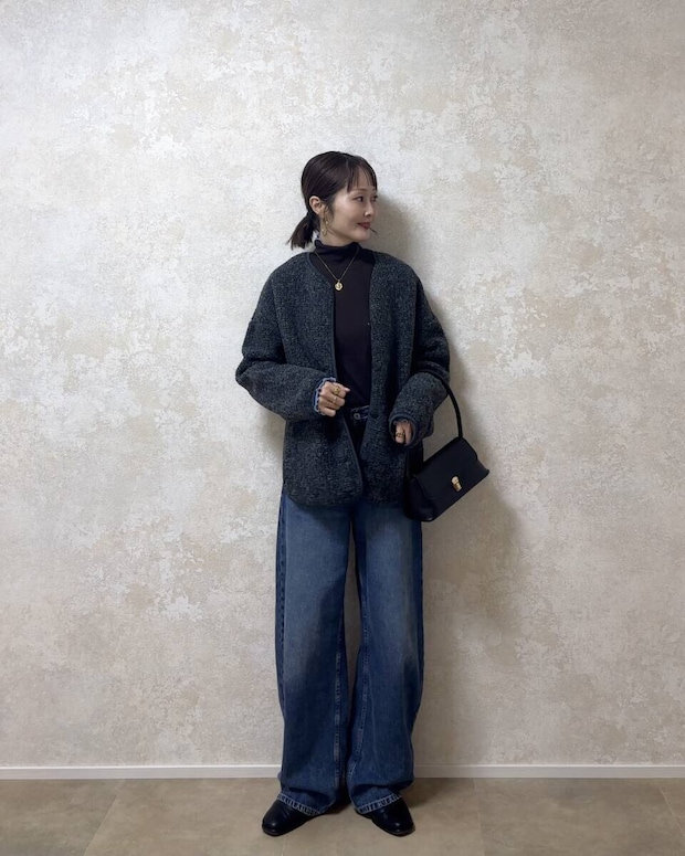 ユニクロボアフリースリラックスカーディガン ユニクロボアフリースリラックスカーディガンと濃色デニムコーデ