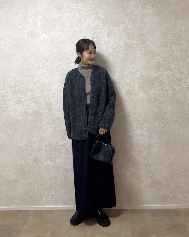 ユニクロボアフリースリラックスカーディガン ユニクロボアフリースリラックスカーディガンとタイトスカートコーデ