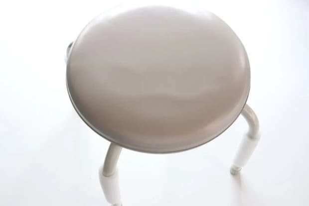 ダイソー　パイプ椅子　