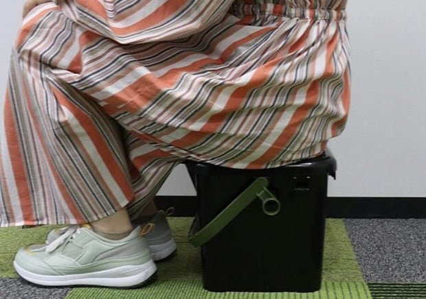 ダイソー　座れるボックス