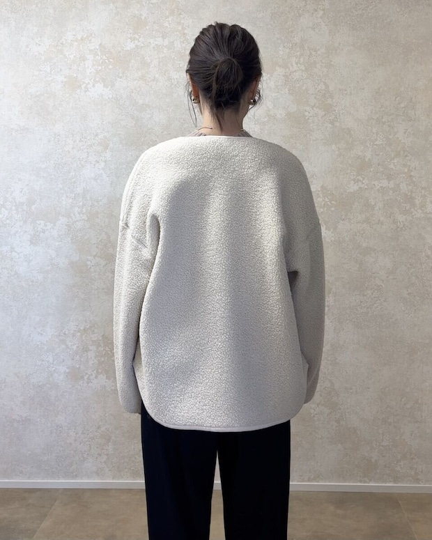 ユニクロボアフリースリラックスカーディガン　Mサイズ着用背面