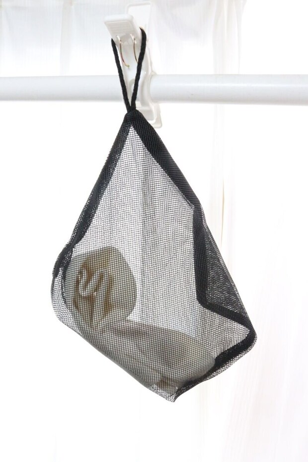 そのまま洗えるトラベルポーチ　吊るせる