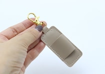 ペン1本を快適に持ち運べる！大人が使いやすい100均専用ホルダー