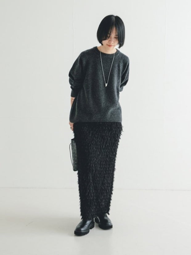 2026大人女性おすすめ黒スカートワントーンコーデ