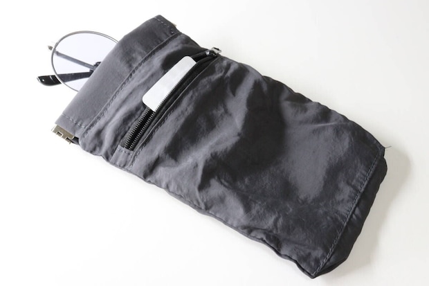 ダイソー ポケット付バネ口ポーチ ダイソーのポケット付バネ口ポーチは眼鏡ケースにぴったり