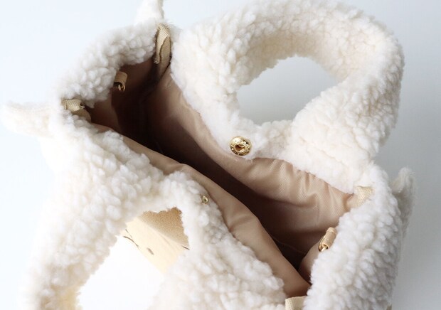 宝島社ムック付録のハローキティのフェイクムートンバッグcreamy brown ver.5