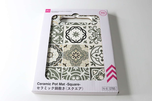 ダイソー　セラミック鍋敷き（スクエア）　パッケージ