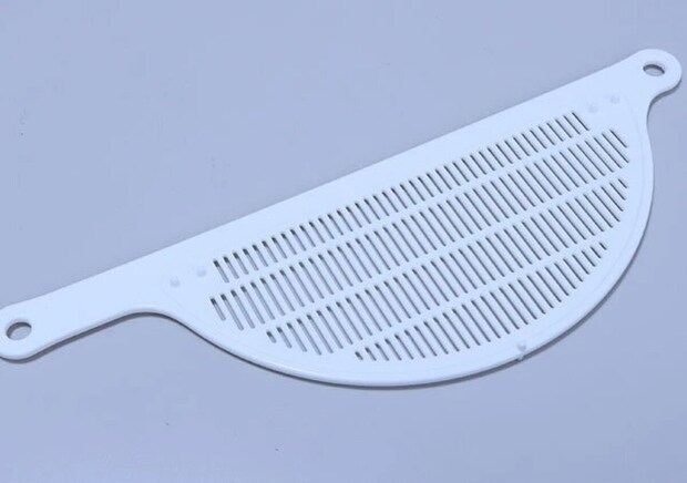 ダイソー　ポットドレイナー ホワイト