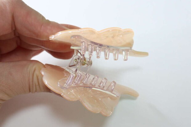 ダイソー　ダイカットバンスクリップ 花　チューリップ　サイズ感