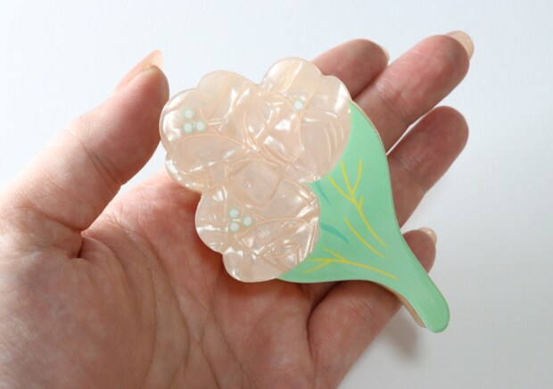 他所で買ったら千円越えも…セレショに売ってそうな100均ヘアクリップ