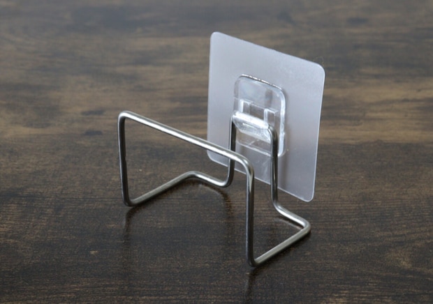 100均のこれおすすめ！「しっかり設置できて洗いやすい！」お悩み解消ホルダー