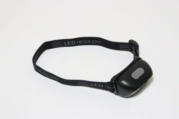 ダイソー　センサー付きLEDヘッドライト　ヘッドバンド